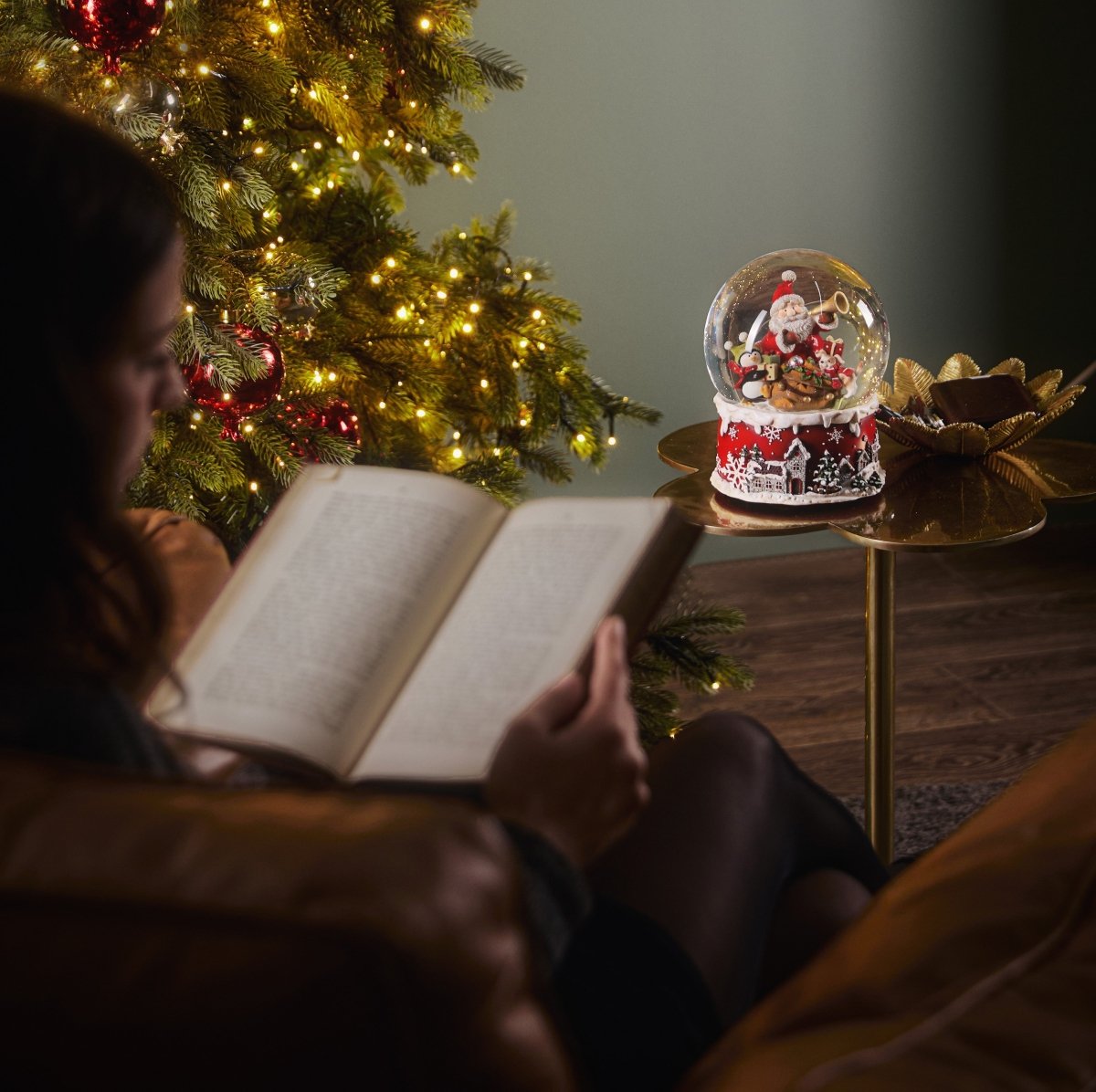I Carillon Natalizi e le Boule de Neige: Magiche Tradizioni delle Feste - Rohome