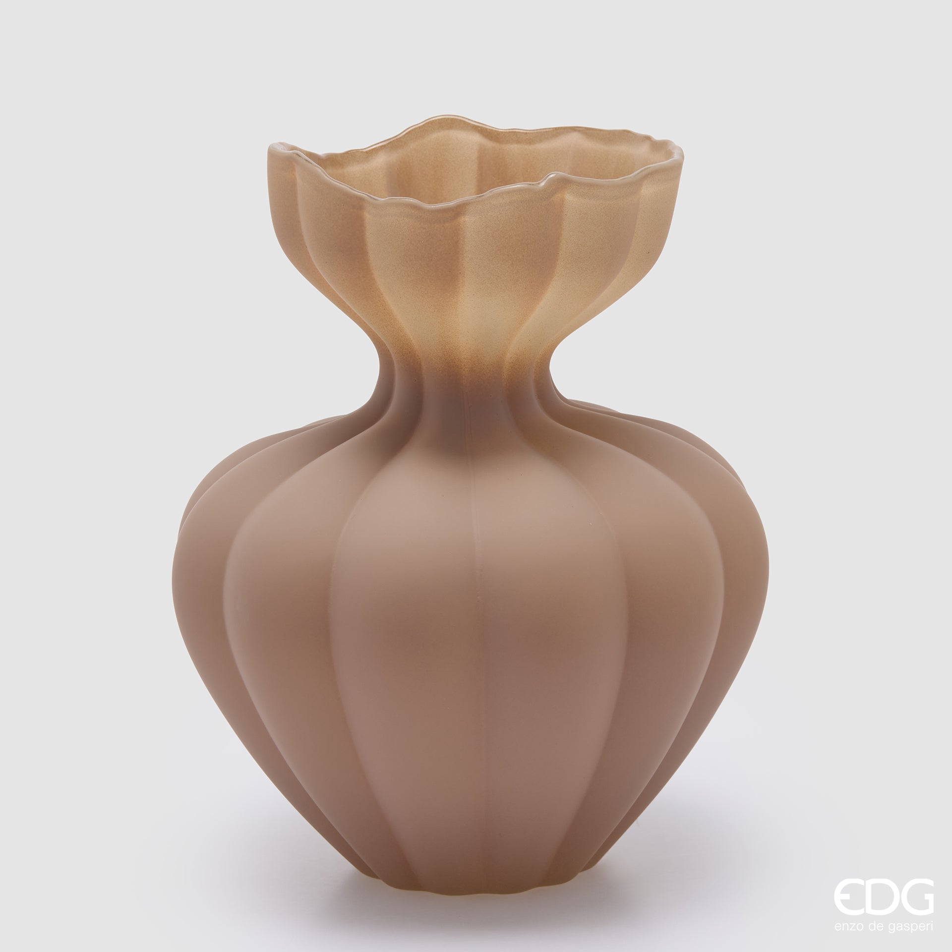 Edg - Vaso flow sinuoso in vetro marrone H.32cm | Rohome