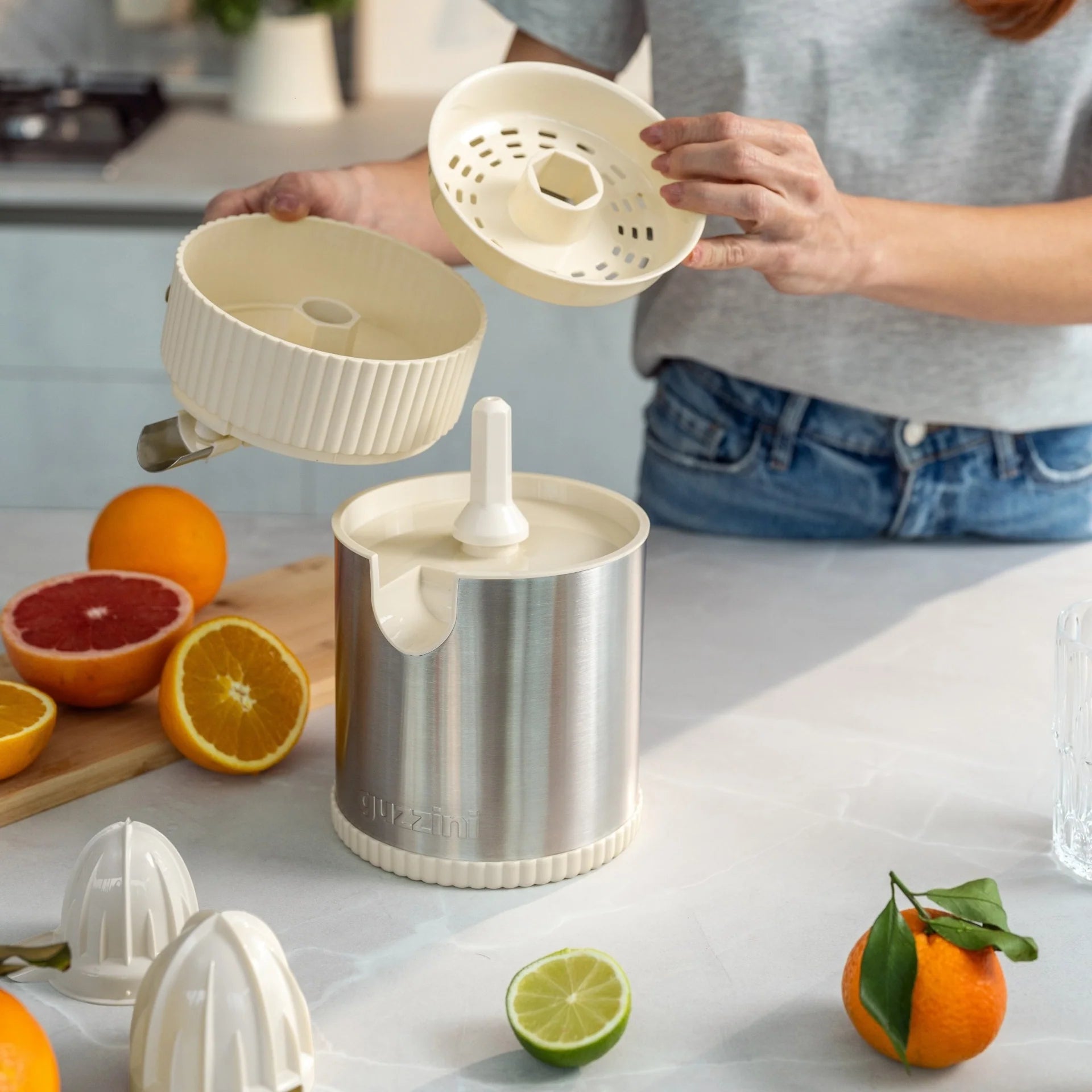 Guzzini - Spremiagrumi eletrico Sous Chef crema | Rohome