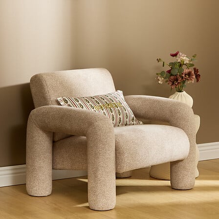 Poltrona in tessuto beige moderna | Rohome