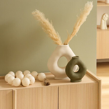 Vaso in ceramica moderno forma scultorea verde | Rohome