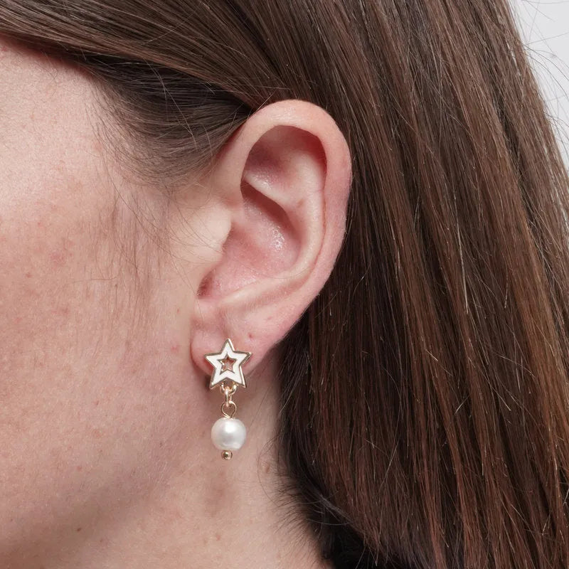 Orecchini in Metallo con pendenti stella e perla | Rohome