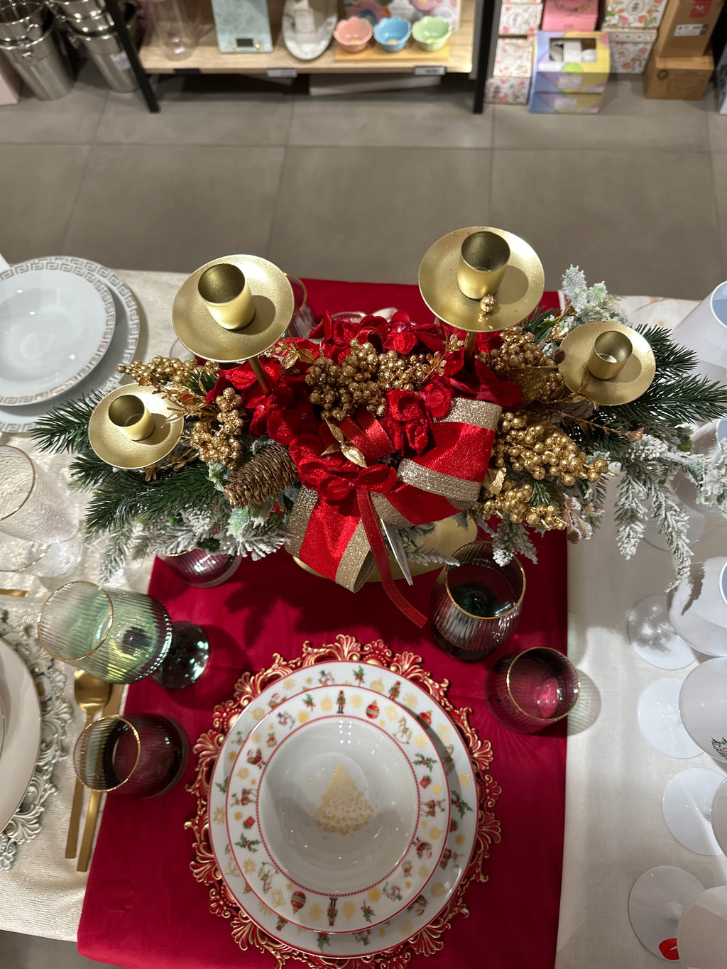 Fiori di Lena - Candeliere 4 fiamme natalizio rosso h50cm | Rohome