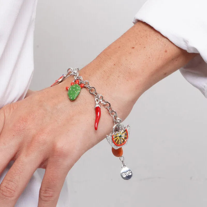 Bracciale in metallo con charm siciliani | Rohome