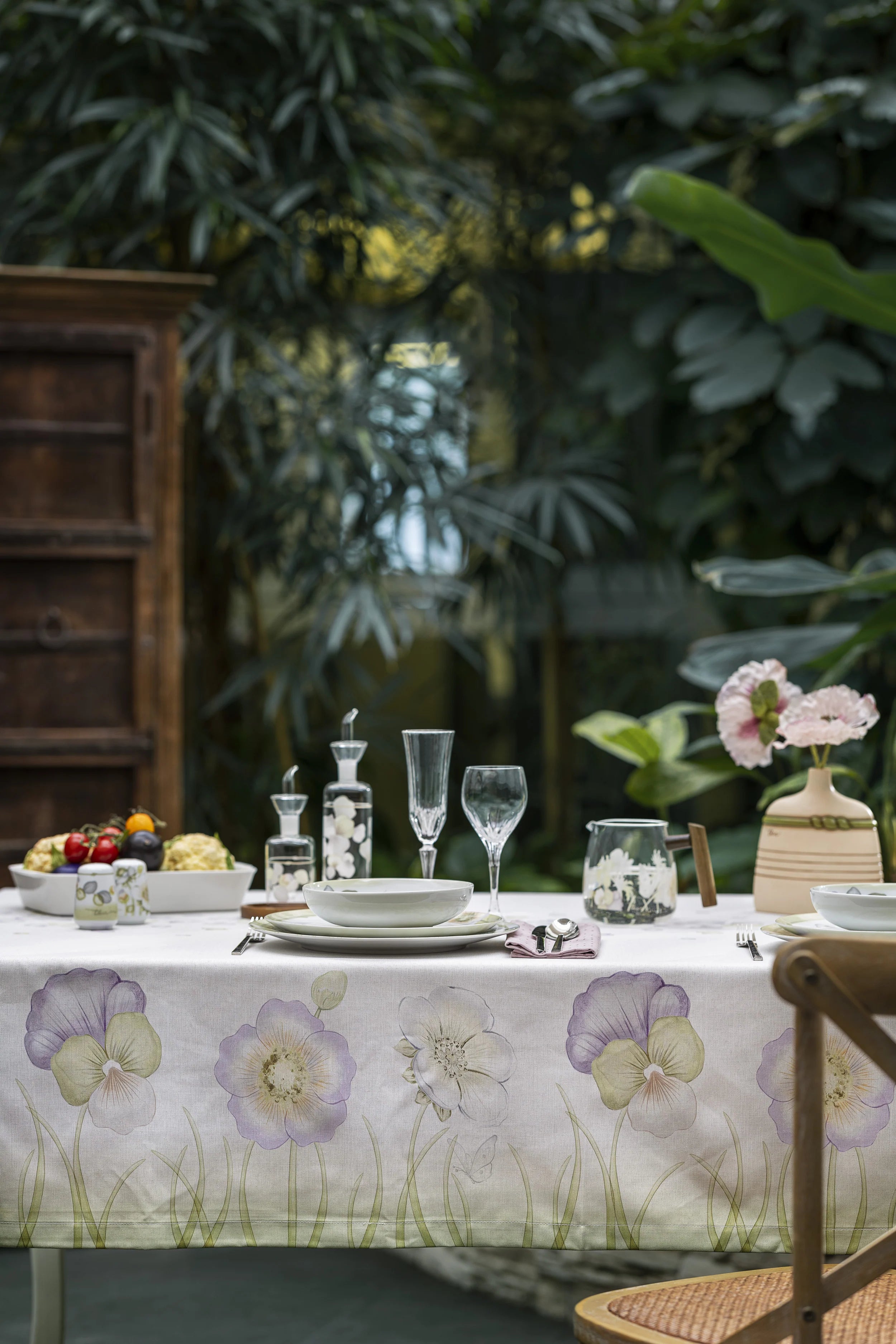 Thun - Tovaglia 12 posti antimacchia bloom 260x150cm | Rohome