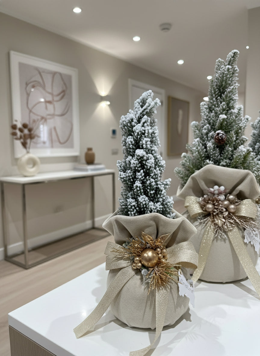 Fiori di Lena - Alberello natalizio profumato con base in velluto beige | Rohome