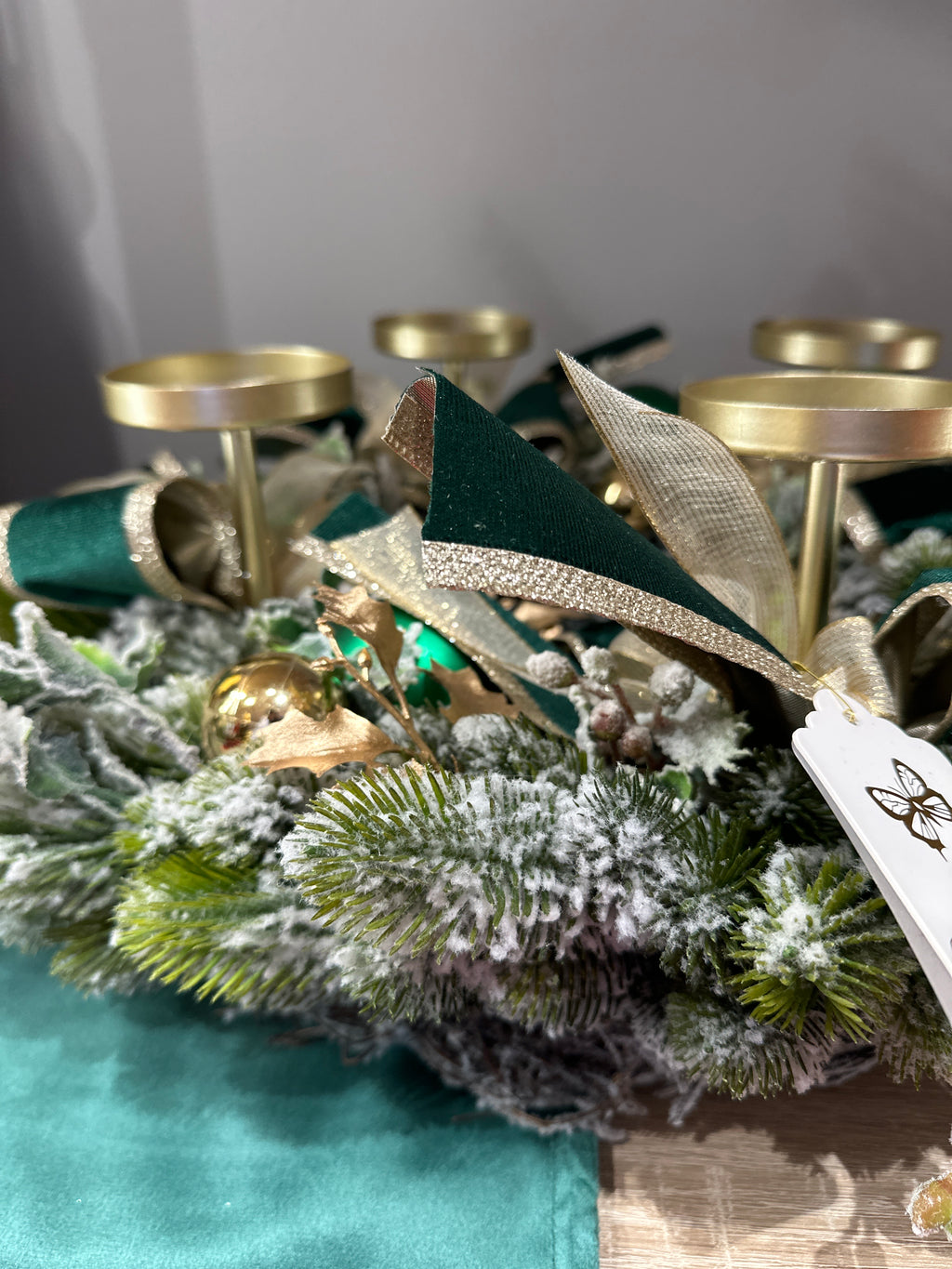 Fiori di Lena - Candeliere 4 fiamme natalizio verde 40x16cm | Rohome