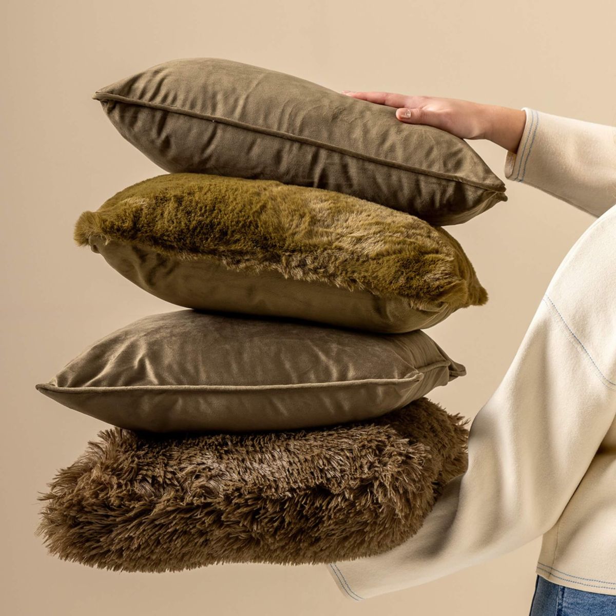 Cuscino arredo in velluto 45x45cm Verde militare | Rohome