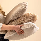 Cuscino arredo in velluto 45x45cm beige | Rohome