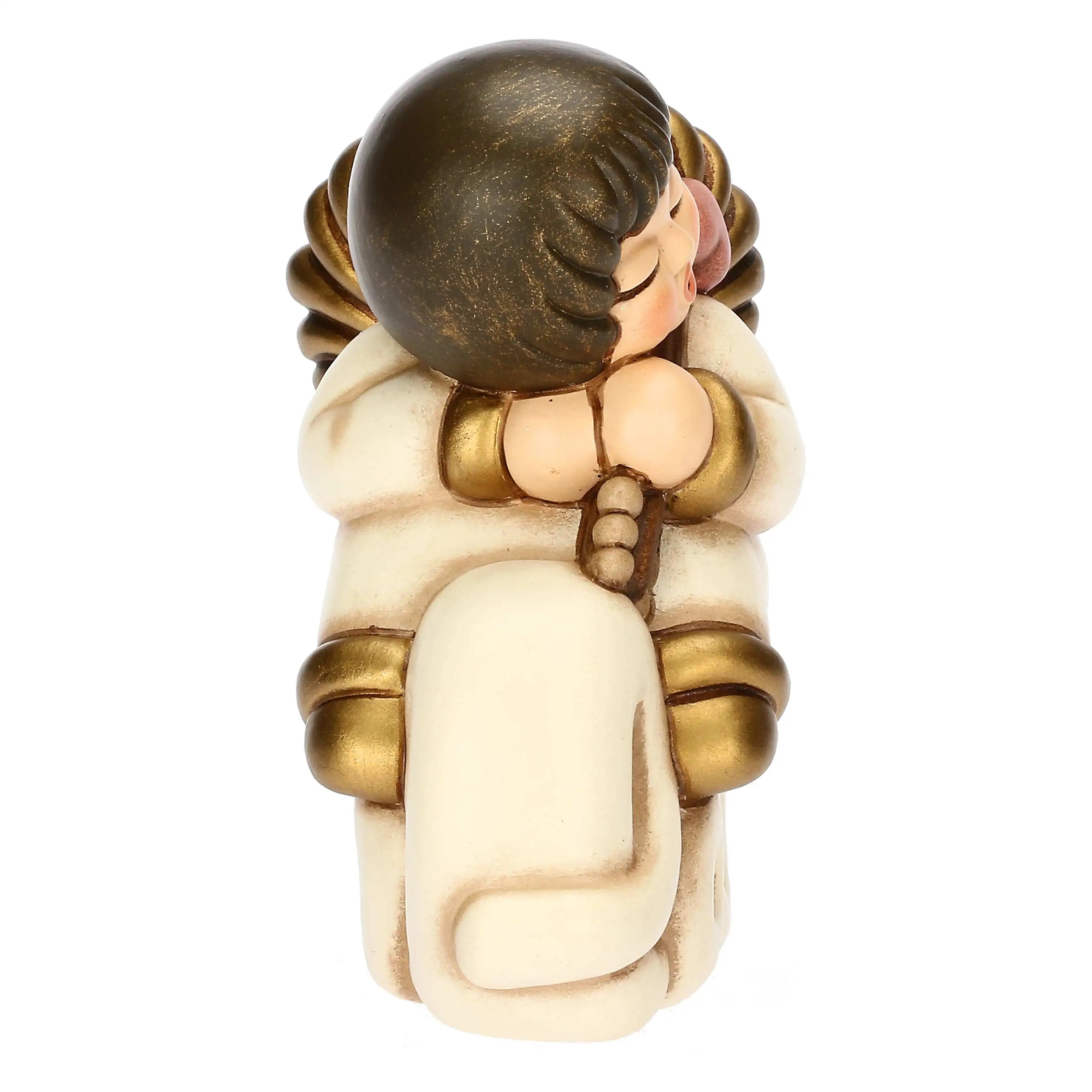 Thun - Angelo dell'amore medio su scritta love | Rohome