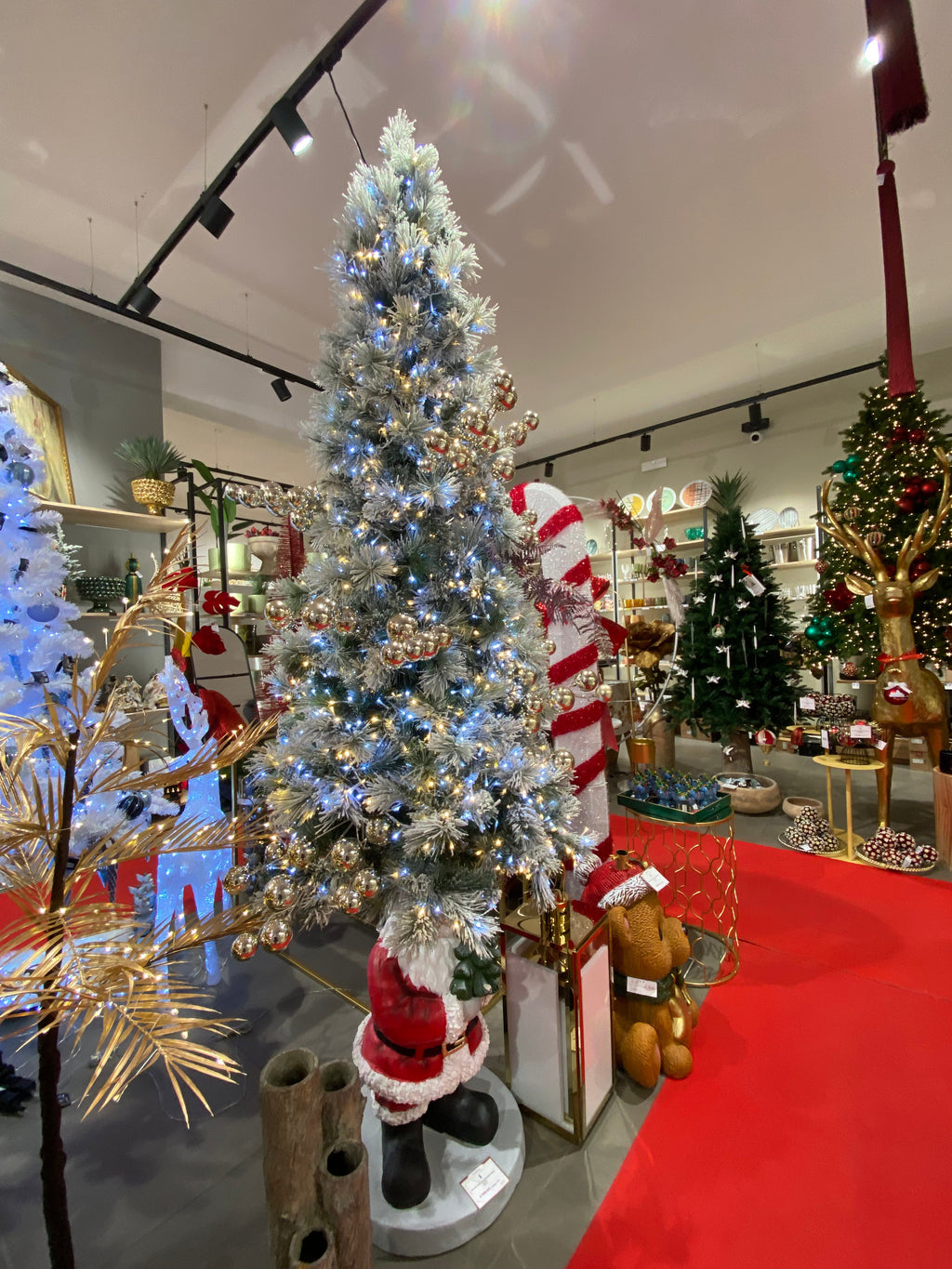 Albero di Natale 210cm innevato floccato livigno   | Rohome