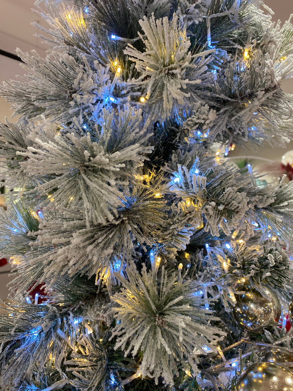 Albero di Natale 210cm innevato floccato livigno   | Rohome