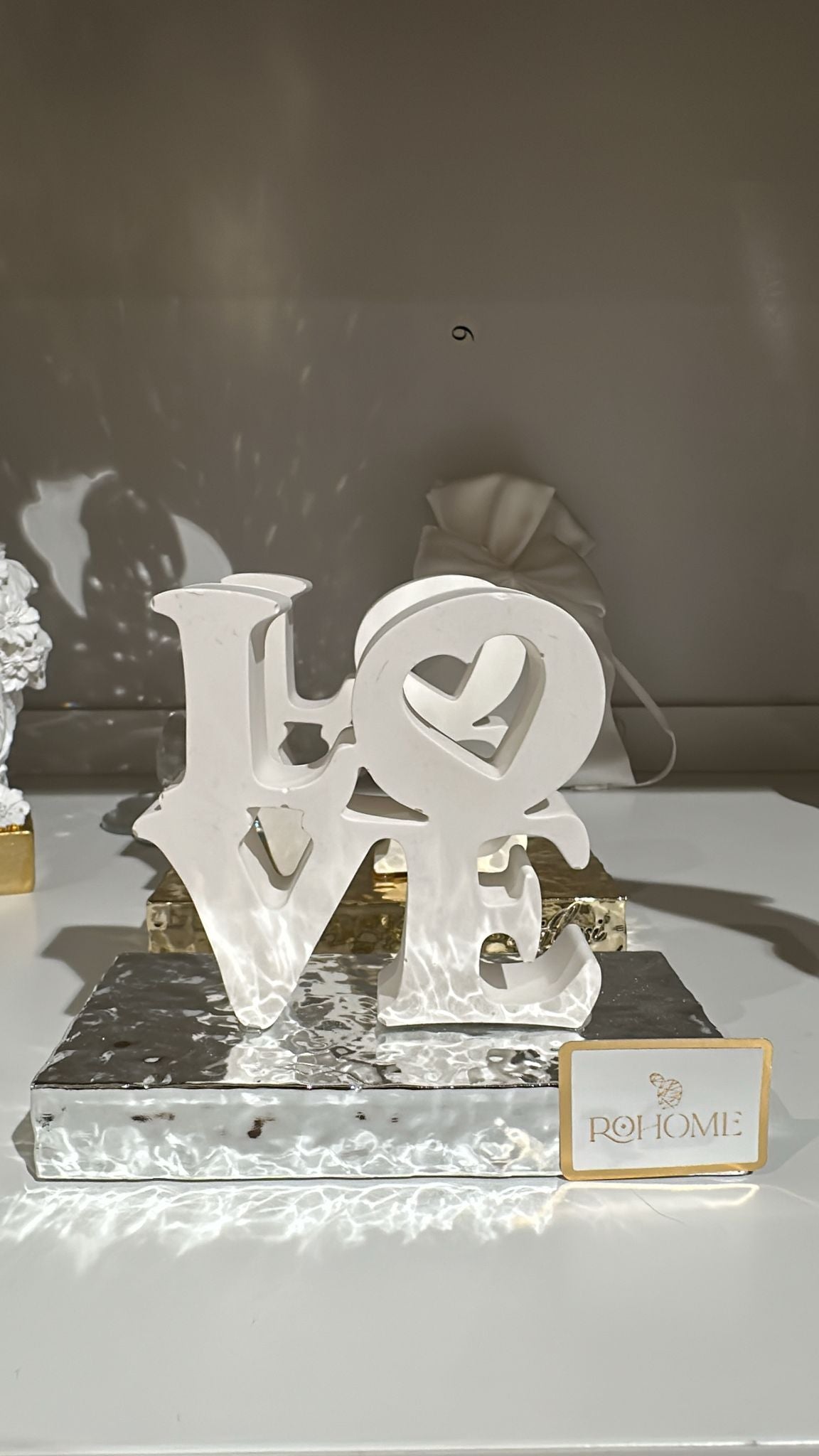 Scritta love su base argento | Rohome