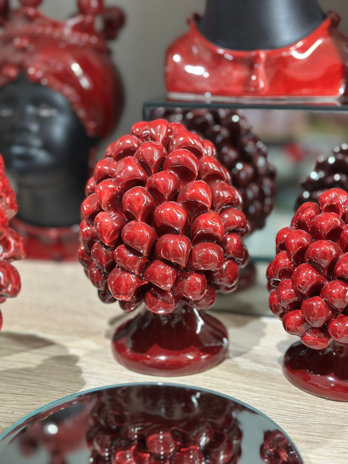 Verus - glossy white pine cone h 15 | rohome