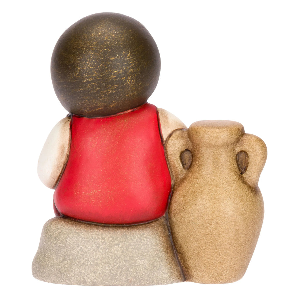 Thun - Bimba con olive in ceramica Presepe Classico rosso | Rohome