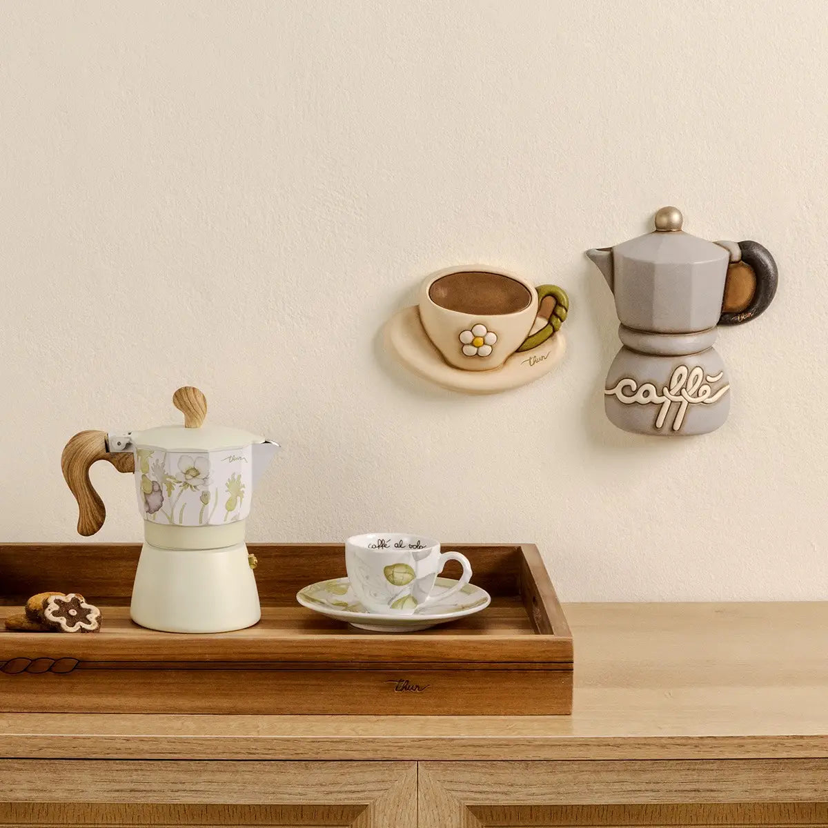 Thun - Decorazione da parete caffettiera in ceramica Country Bloom, media