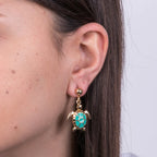 Orecchini in metallo con pendente tartaruga | Rohome