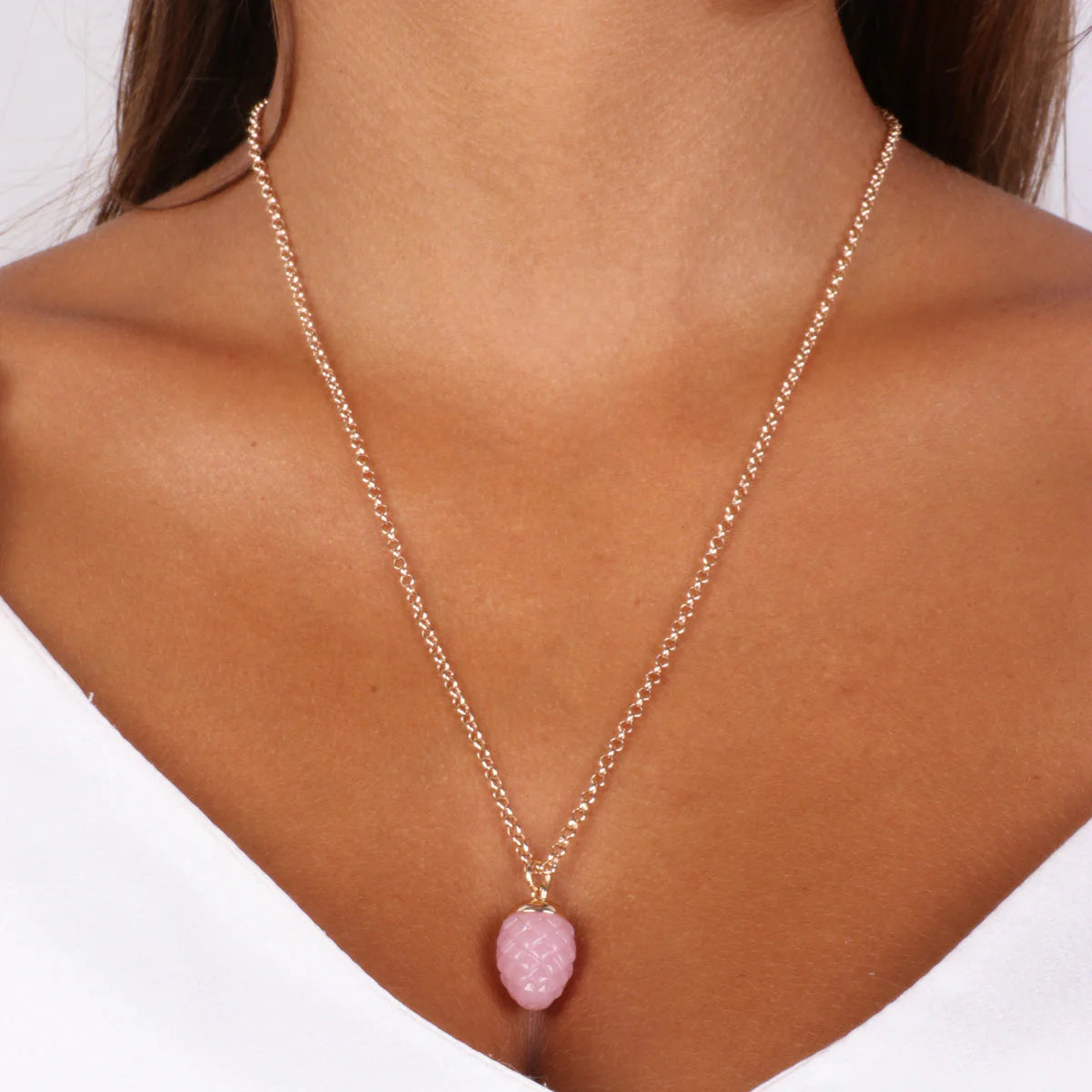Collana in metallo con pendente pigna siciliana rosa| Rohome
