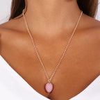 Collana in metallo con pendente pigna siciliana rosa| Rohome