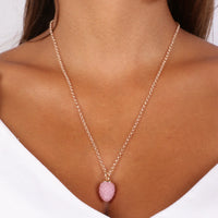 Collana in metallo con pendente pigna siciliana rosa| Rohome
