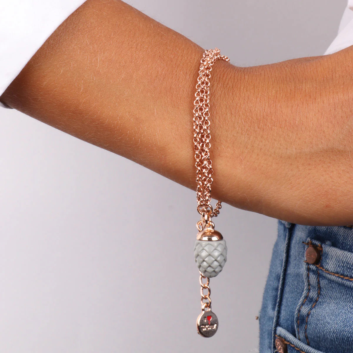 Bracciale in Metallo con pendente pigna siciliana grigia | Rohome