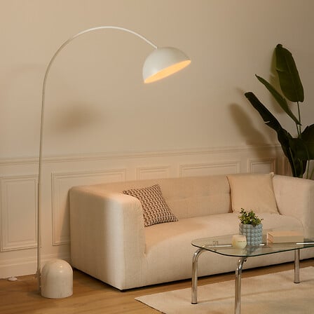 Lampada da terra arco in metallo bianco e marmo | rohome