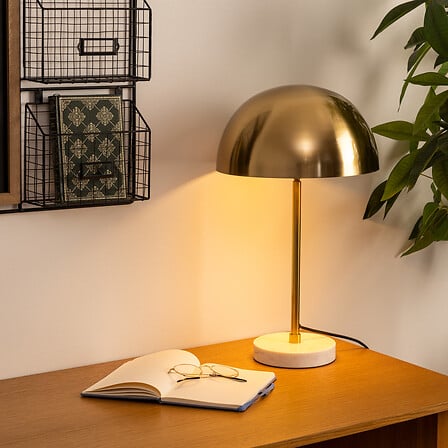 Lampada da tavolo a fungo in metallo oro e marmo | rohome