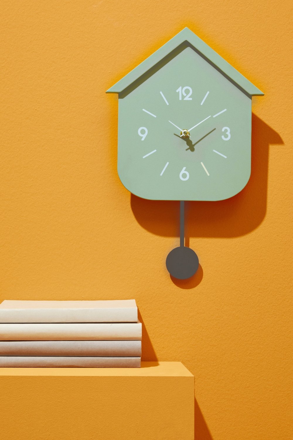 Orologio a pendolo verde salvia h.37.5cm | rohome | Rohome
