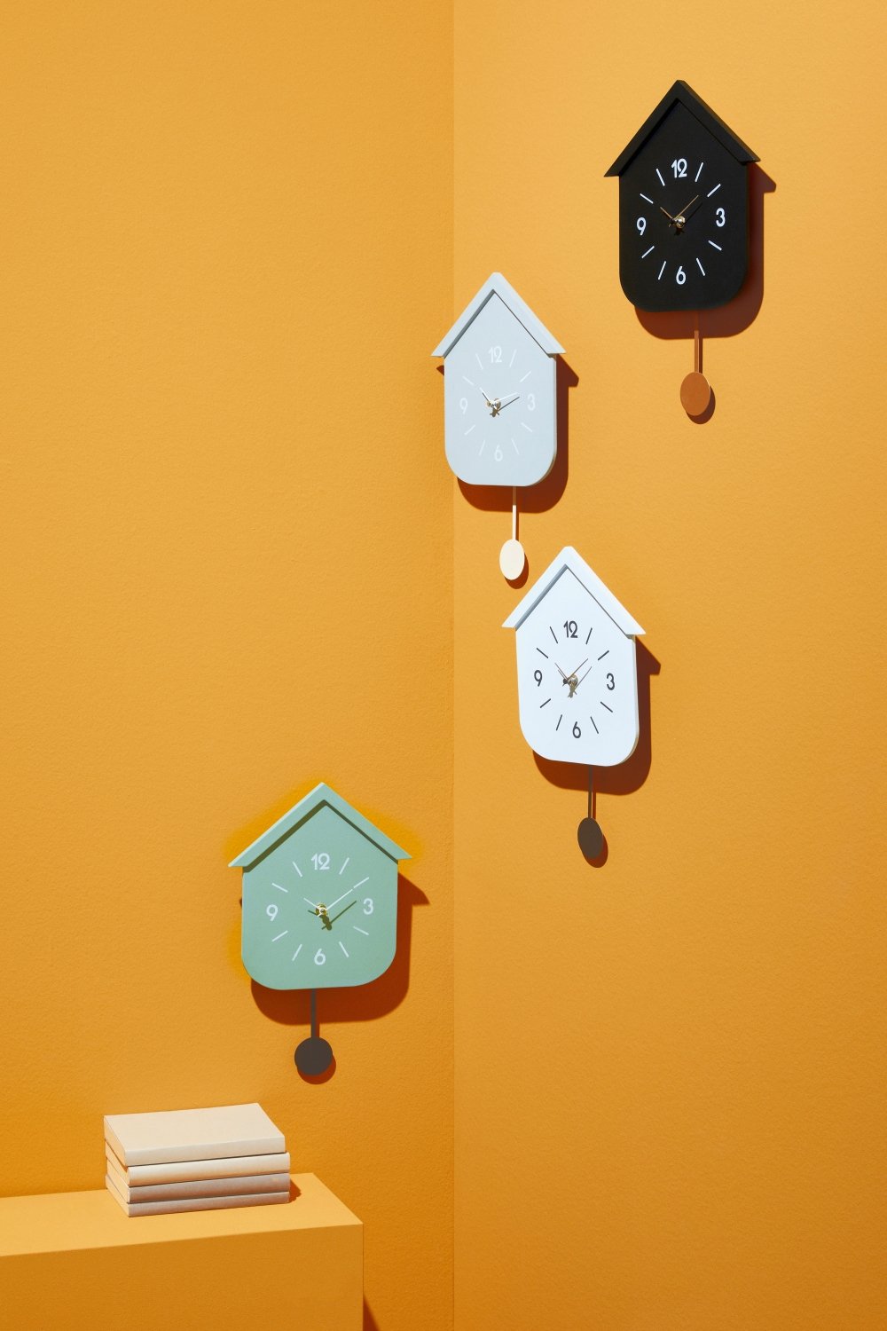 Orologio a pendolo verde salvia h.37.5cm | rohome | Rohome