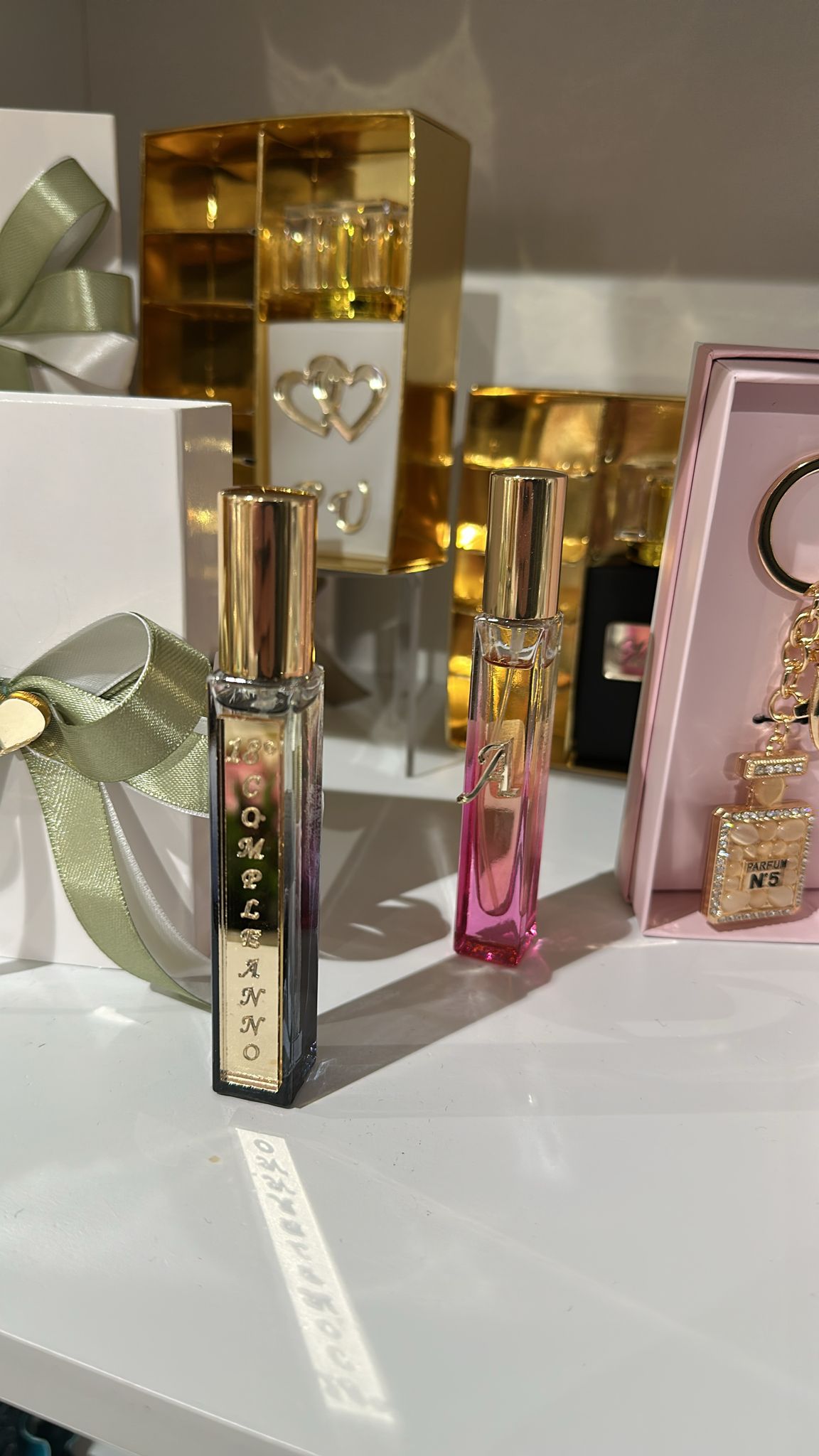 Bomboniera bottiglia piccola profumo con targhetta personalizzata  | Rohome