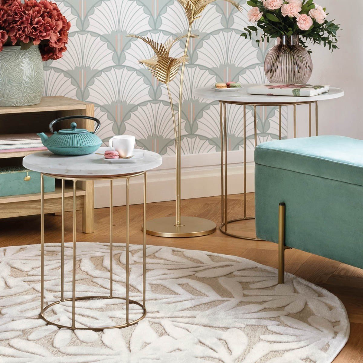 Tavolino in metallo con ripiano in marmo | Rohome | Rohome