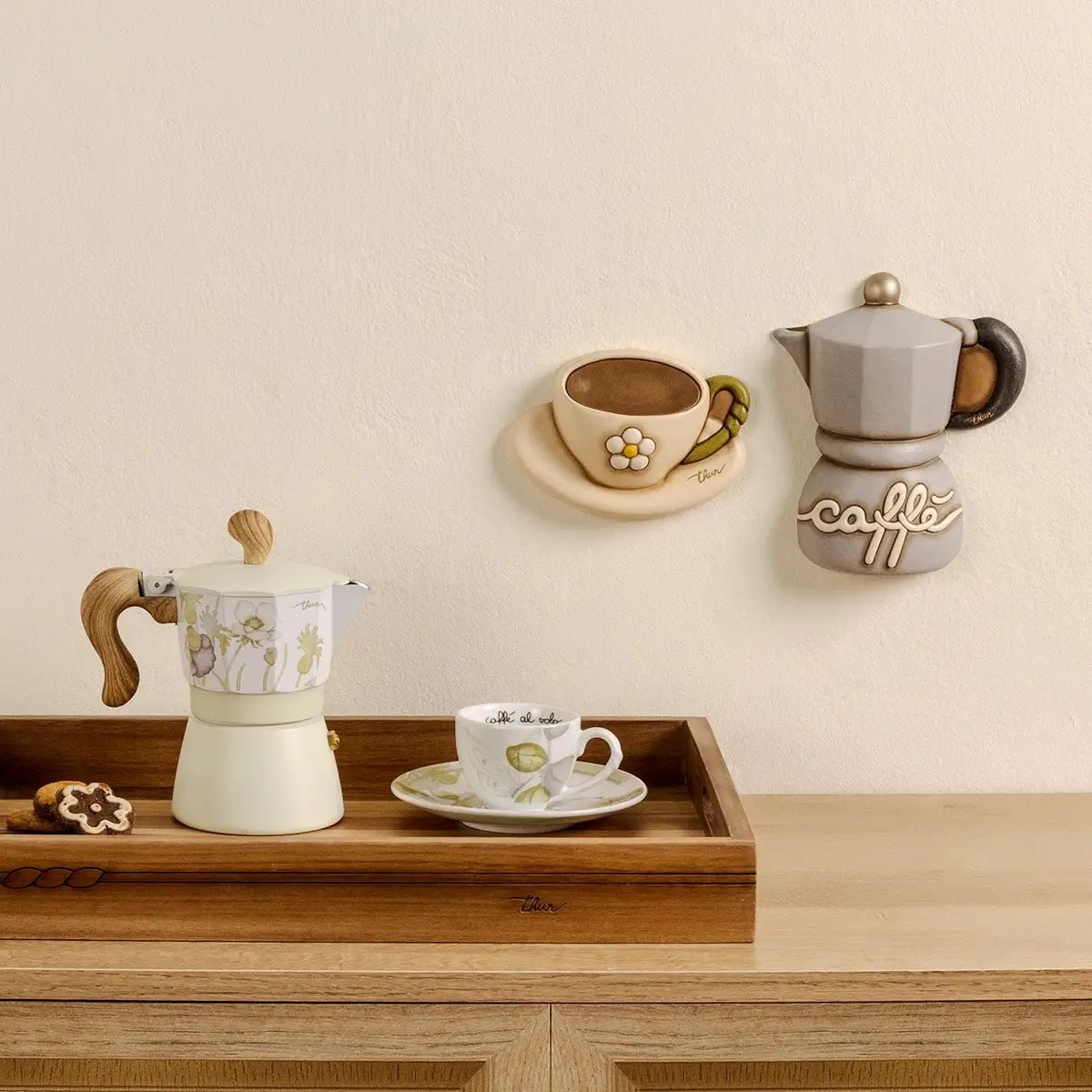Thun - Decorazione da parete caffettiera in ceramica Country Bloom, media | Rohome