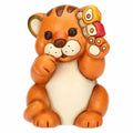 Tigre Thea Thun in piedi con farfalla in ceramica | Rohome | Rohome