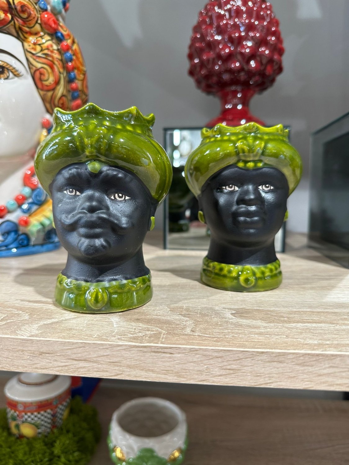 Verus - Testa di Moro Res verde foglia volto nero Lady | Rohome | Rohome