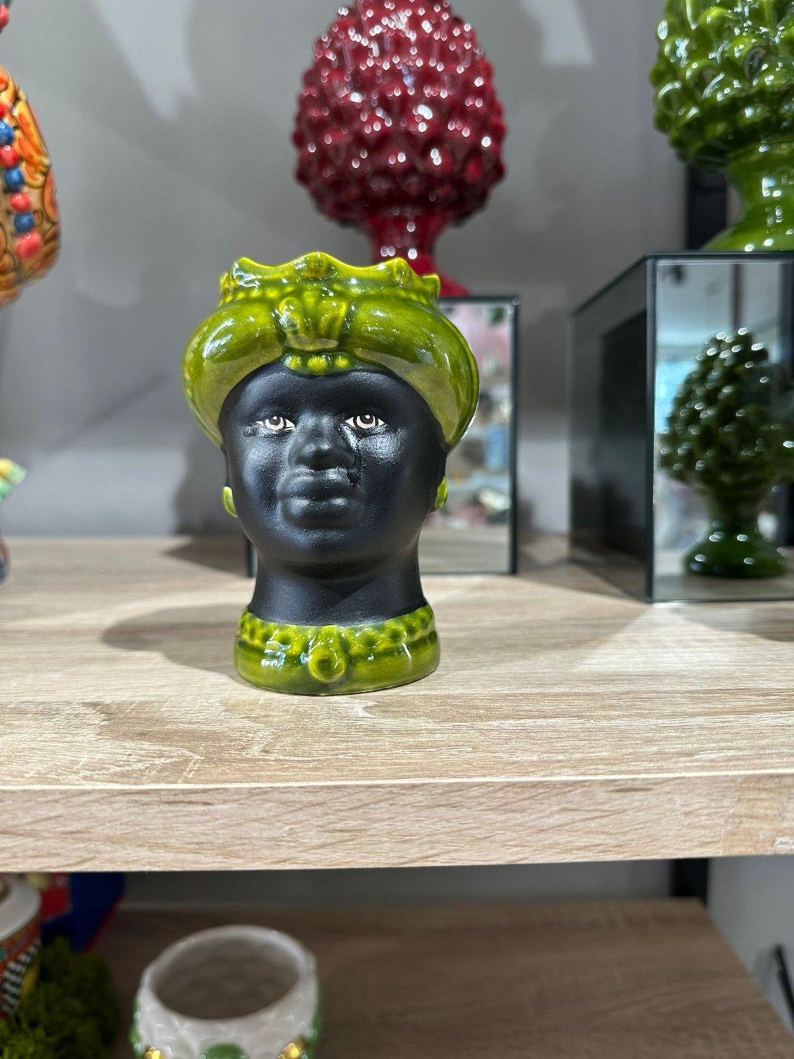 Verus - Testa di Moro Res verde foglia volto nero Lady | Rohome | Rohome