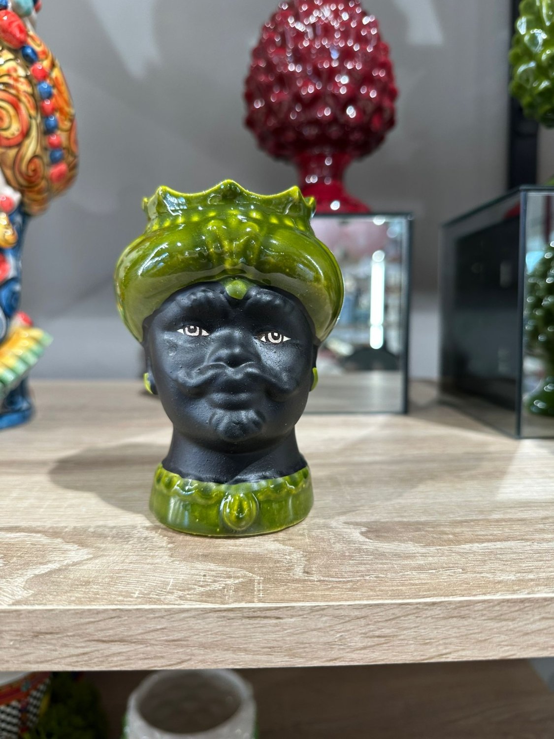 Verus - Testa di Moro Res verde foglia volto nero Man | Rohome | Rohome