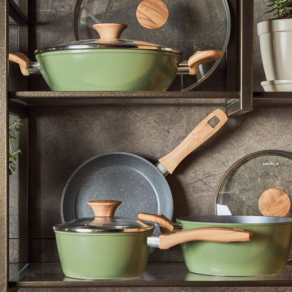 Tognana - Batteria di pentole e padelle 8 pezzi Alluminio Verde | Rohome